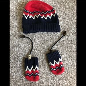 Baby GAP boy hat and mittens size 6-12mths
